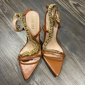 Brown and gold chain heel